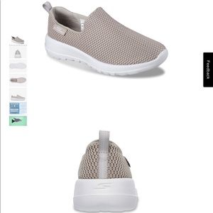 Sketchers Gowalk Joy Slip-on Sneaker